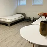 Hostel H18 *