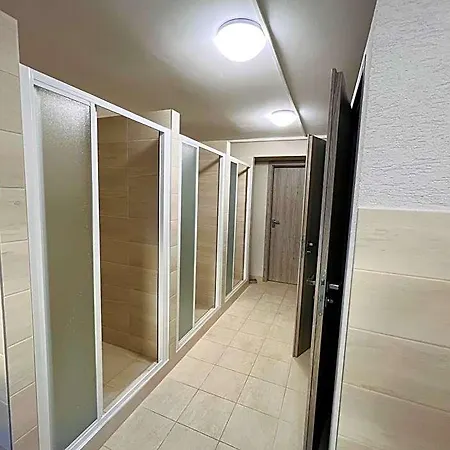 Hostel H18