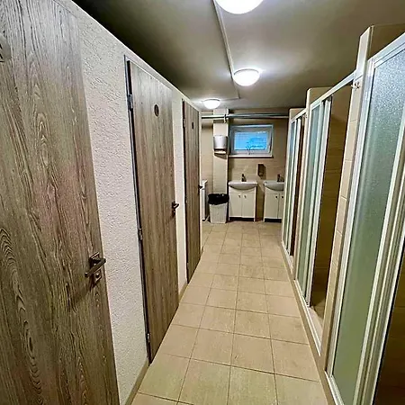 Hostel H18 *