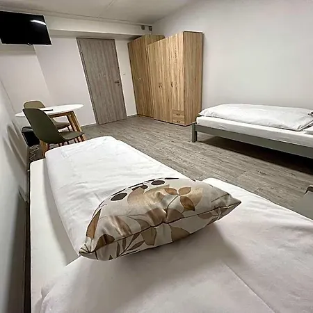 Hostel H18 *